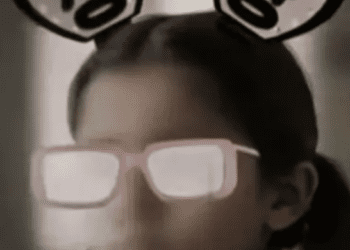 Compañeros agreden a estudiante por ser fan del K-pop; la arrojaron desde un tercer piso