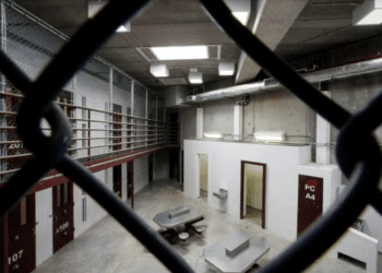 EU comienza traslado de migrantes detenidos a Guantánamo