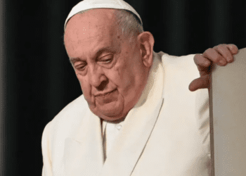 Papa Francisco presenta una leve mejoría en su salud