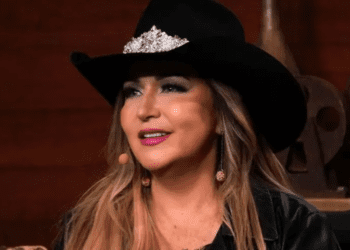 Maquillista de Alicia Villarreal dice que cubrió moretones en su cuello