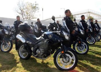 Policía mata a colega al manipular un arma en Querétaro