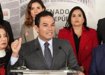 Enrique Vargas y Mayuli Martínez son designados como vicecoordinadores en el Senado