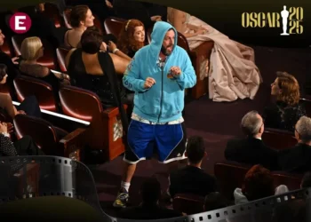 Adam Sandler llega en short y sudadera a los Oscar 2025