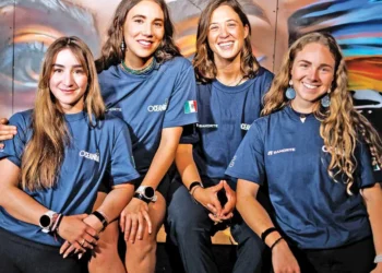 Jóvenes mexicanas intentarán cruzar el Océano Atlántico remando