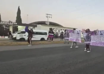 Director de prepa acusado de seducir a alumna por Whatsapp