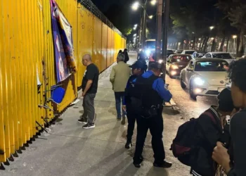 Estudiantes del CCH Oriente toman instalaciones