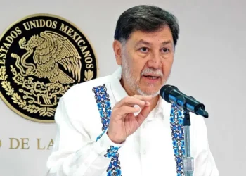 Escala pelea entre Noroña y Alito