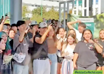 Estudiantes protestan por abuso sexual contra compañero con discapacidad