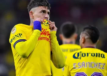 América toma el liderato de la Liga MX pese al 'Chicotazo'