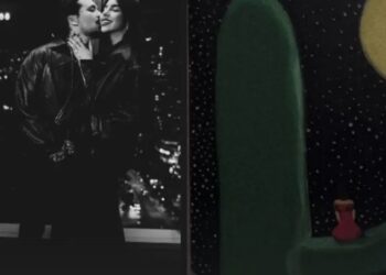 Ángela Aguilar presume un cuadro pintado por Nodal