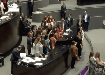 Pese a acusaciones de abuso sexual, Diputadas de Morena respaldan a Cuauhtémoc Blanco