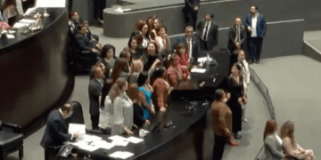 Pese a acusaciones de abuso sexual, Diputadas de Morena respaldan a Cuauhtémoc Blanco