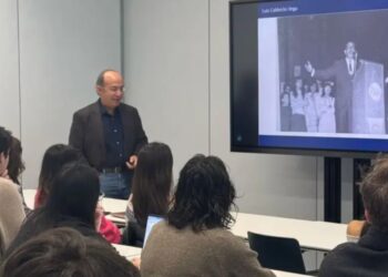 Felipe Calderón es profesor; ¿de qué da clases y en donde?