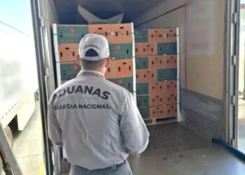 Decomisan más de una tonelada de metanfetamina en botellas de agua mineral