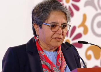 Raquel se pone los de box ante farmacéuticas