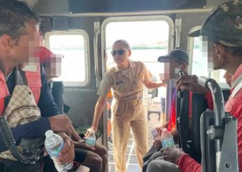 Semar rescata a 14 náufragos en Yucatán