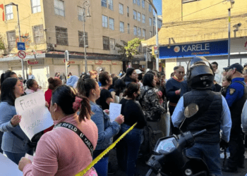 Conserje es un ‘peligro’ para escuela, denuncian padres de familia