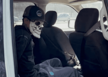 Detienen en flagrancia a enmascarado por incendio en terreno baldío