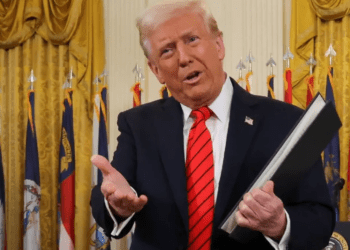 Trump dice que “muy pronto” firmará acuerdo con Ucrania sobre minerales