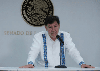 Noroña confirma que su viaje a Europa fue en business class