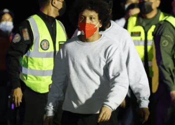 EU deporta a influencer venezolano que llamaba a invadir casas