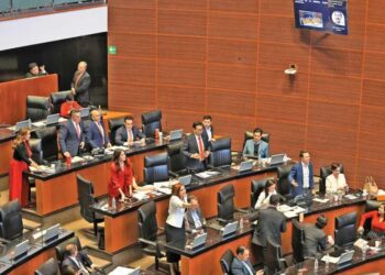 Senado enreda cifras de viajes