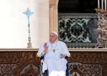 El Papa Francisco reaparece en la Plaza de San Pedro