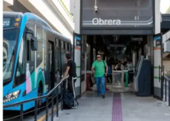 Conductora de Qrobús es agredida verbalmente por hombre