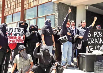 UNAM levanta actas por actos vandálicos durante protestas estudiantiles