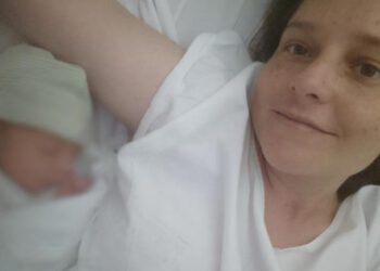 Mujer descubre embarazo y da a luz el mismo día