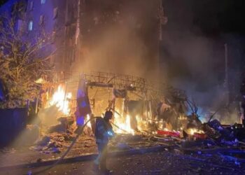 Ataque con misiles en Kiev deja muertos y heridos