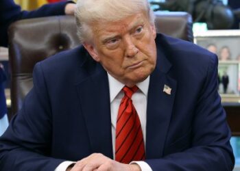 Trump asegura que le encantaría ser Papa