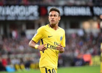 Neymar sufre nueva lesión en su regreso