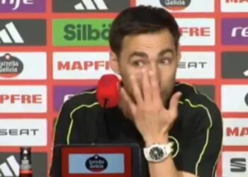 Arbitraje español al límite: De Burgos rompe en llanto por ataques mediáticos