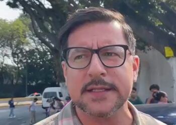 Establece Toledo mesa de diálogo con manifestantes; los convoca a reunión en Palacio de Gobierno