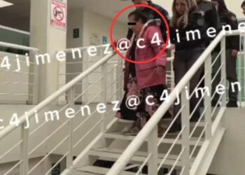 Instante preciso en que doña Carlota deja la Fiscalía del Edomex y va a Chalco