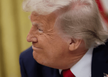 Trump publica un video de ataque mortal a rebeldes de Yemen