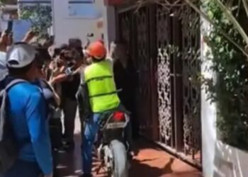 Protestan en Mazatlán contra extranjero que presuntamente discriminó a trabajador de la construcción
