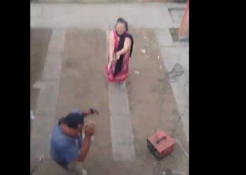 Adulta mayor mata a joven por disputa de casa en Chalco