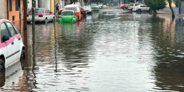Inundaciones en GAM y Venustiano Carranza son provocadas por fugas
