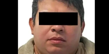fue entregado en el Aeropuerto Internacional de la Ciudad de México a agentes estadounidenses para su traslado a ese país