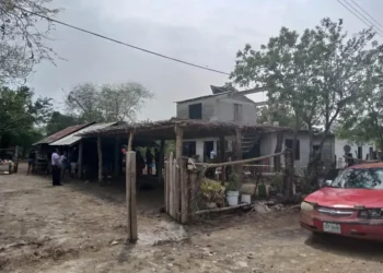 Muere al caerle rayo mientras lavaba ropa