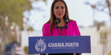 Entrega Gobierno de la Gente Tianguis La Plaquita, Apoyos Mi Tienda al 100 y Mi Plaza