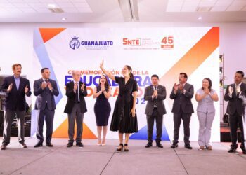 Reconoce Gobernadora labor de Educadoras y Educadores de Guanajuato