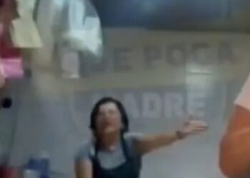 Agreden a clientas en pozolería por compartir un plato