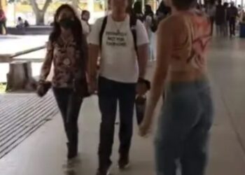 Estudiantes confunden tlapalerías con “cosas indígenas”