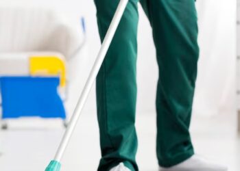 Abusos laborales a trabajadores de limpieza del gobierno