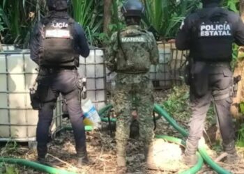 Semar asegura 7,500 litros de hidrocarburo en Tabasco