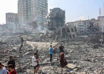 Bombardeos israelíes en Gaza dejan 42 muertos