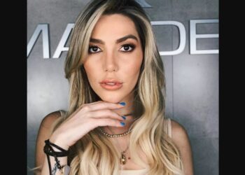 Frida Sofía regresa a México para resolver temas familiares